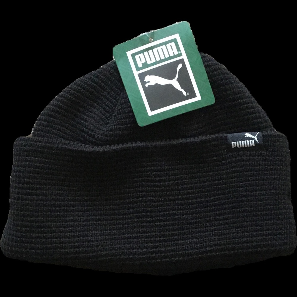 A skull hat